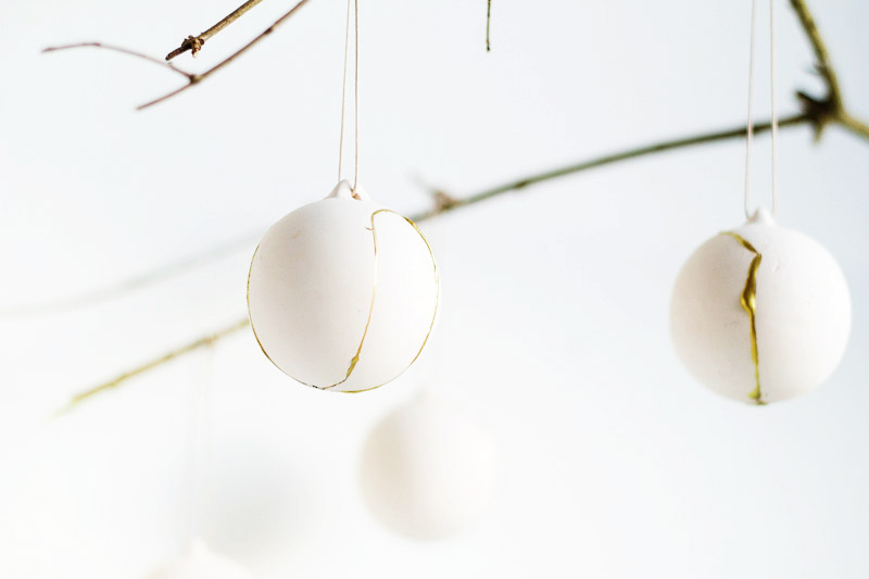 DIY Kintsugi Gold Fixed Baubles | Fall For DIY