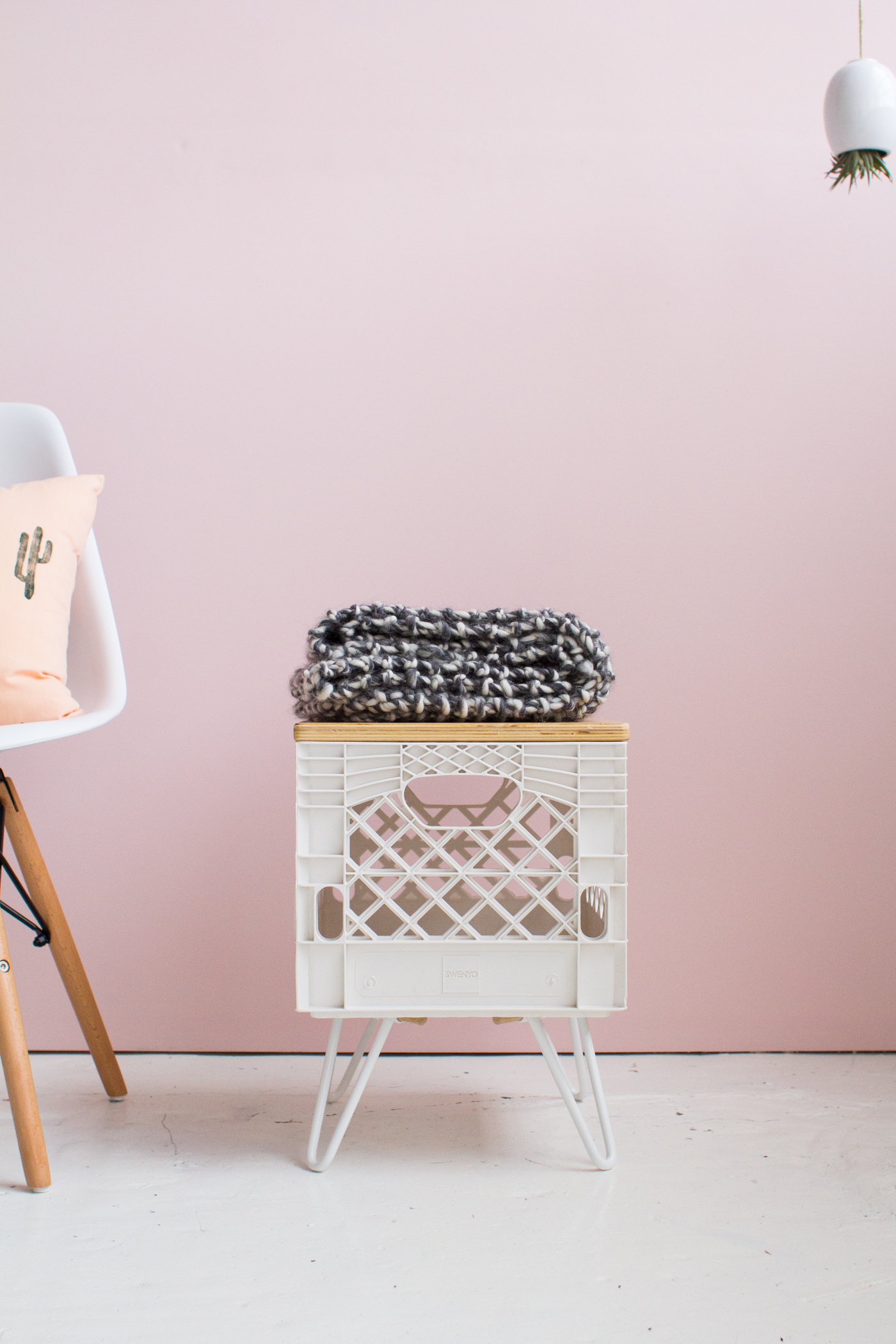 DIY SWENYO Skurniture Pink Washed Plywood Coffee Table | @fallfordiy