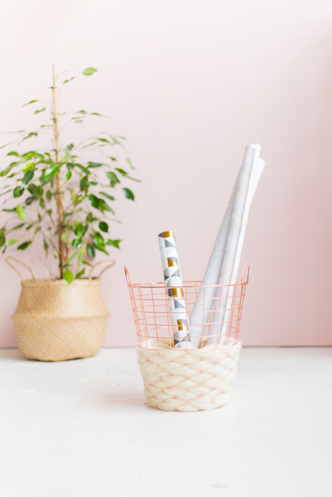 DIY Wool Woven Paper Basket Tutorial | @fallfordiy