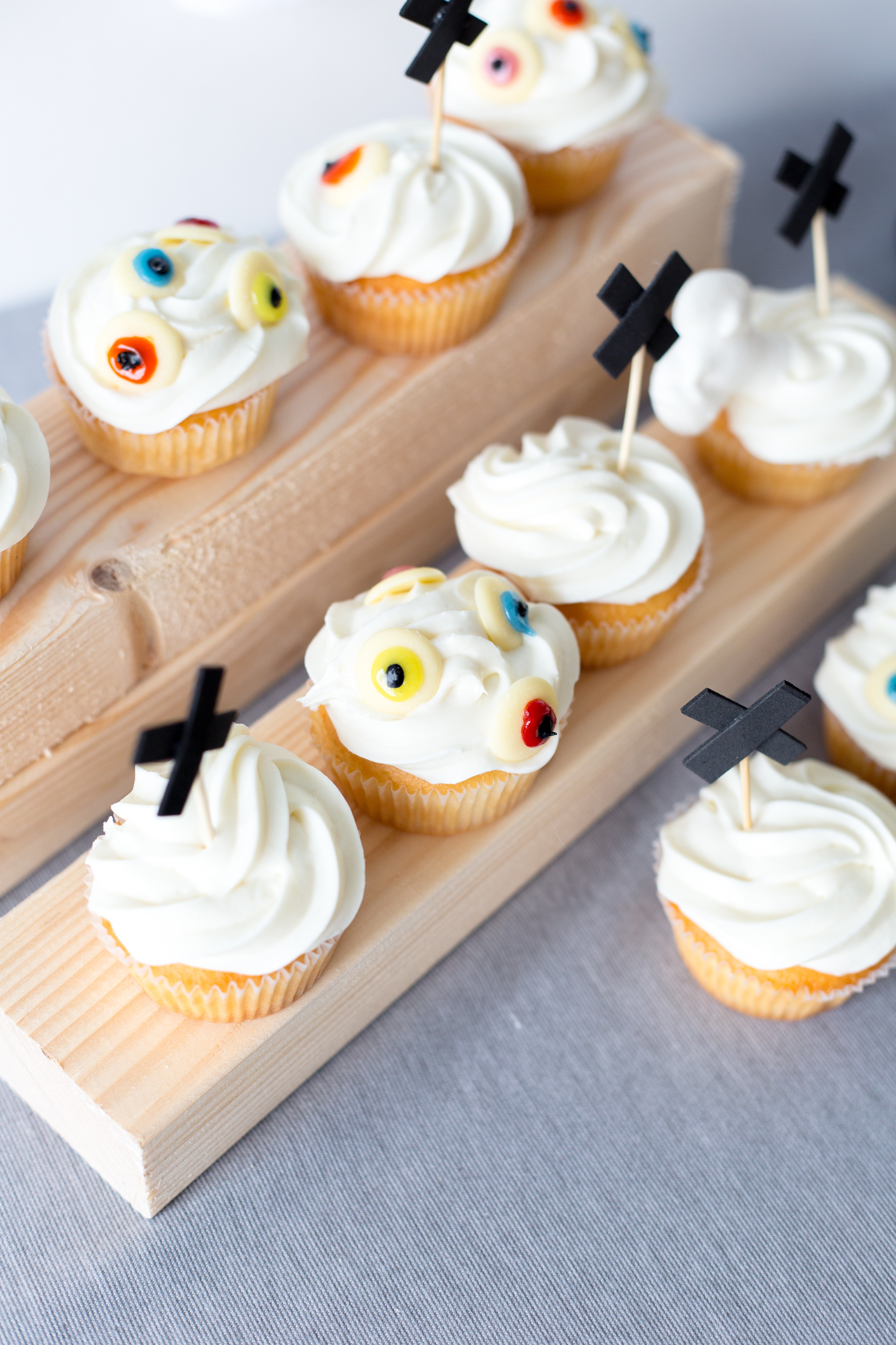 10 Super Quick and Easy Last Minute Halloween Party Ideas