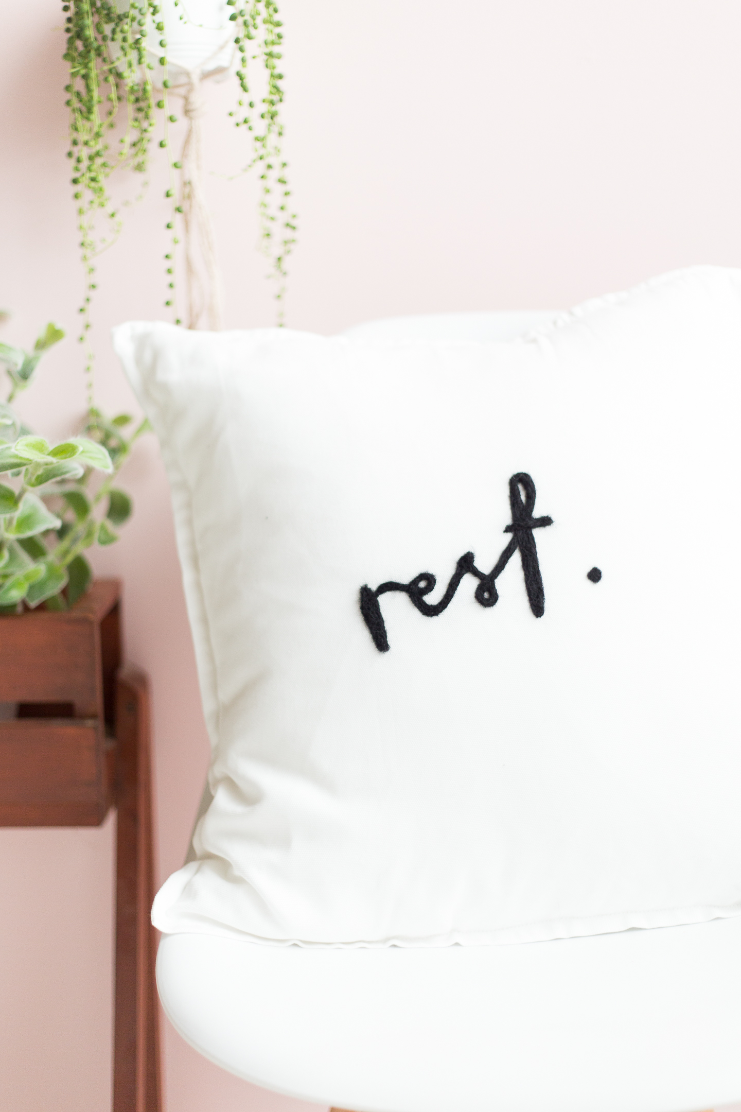 DIY Needle Felted Lettered Cushion | @fallfordiy