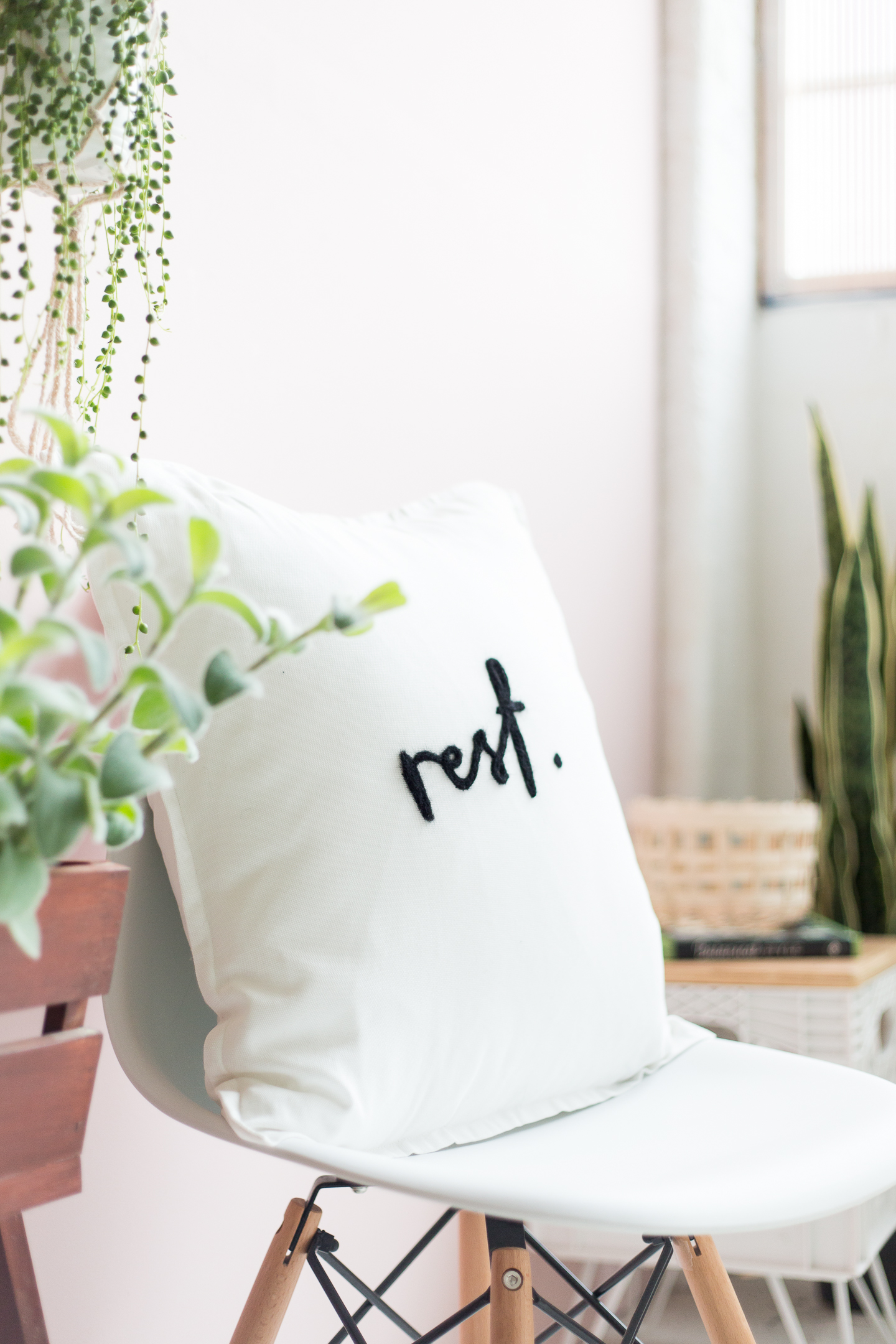 DIY Needle Felted Lettered Cushion | @fallfordiy