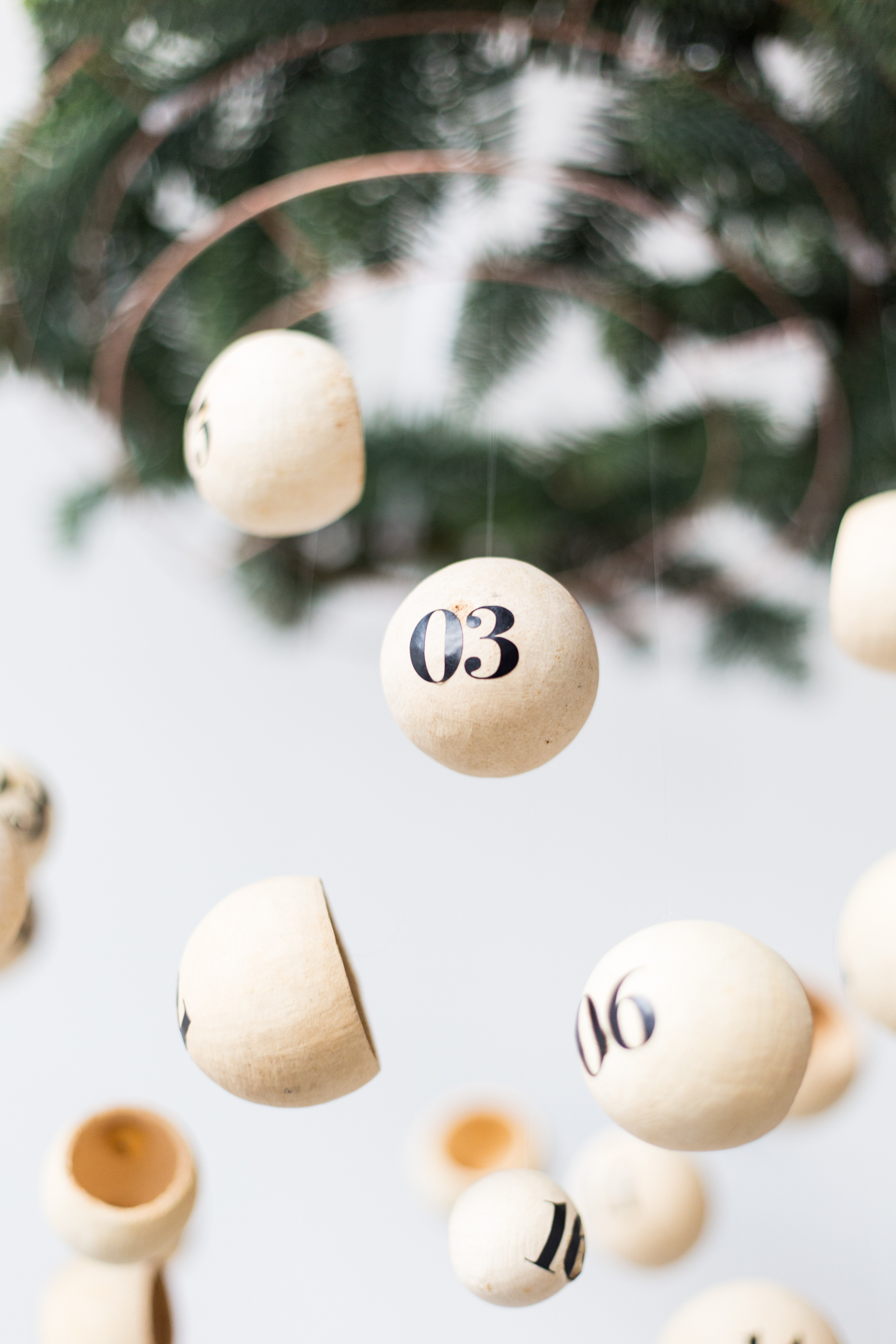 Make a DIY Floating Pod Advent Calendar Mobile | @fallfordiy