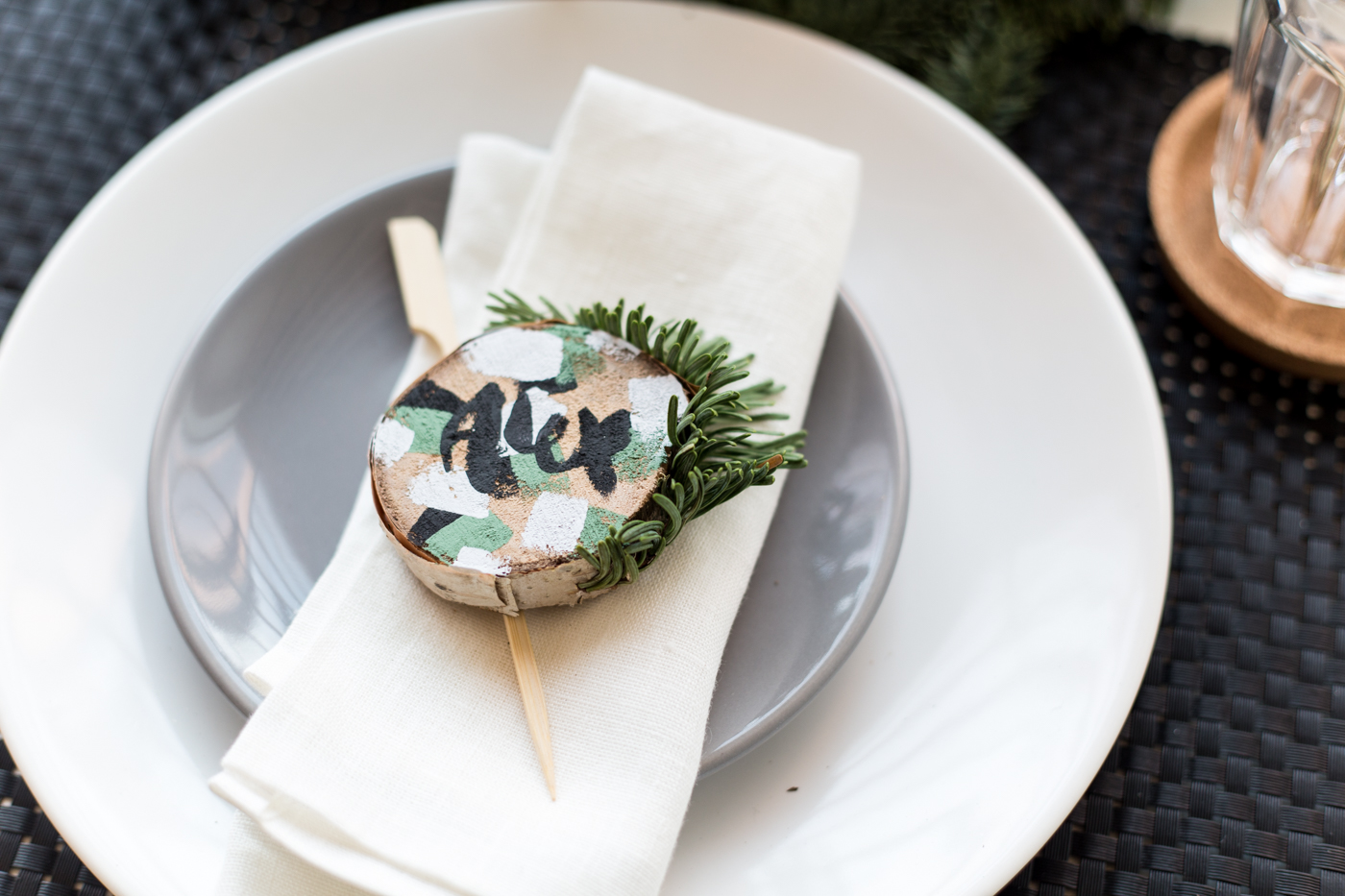 DIY Birch Wood Slice Name Card Table Settings | @fallfordiy