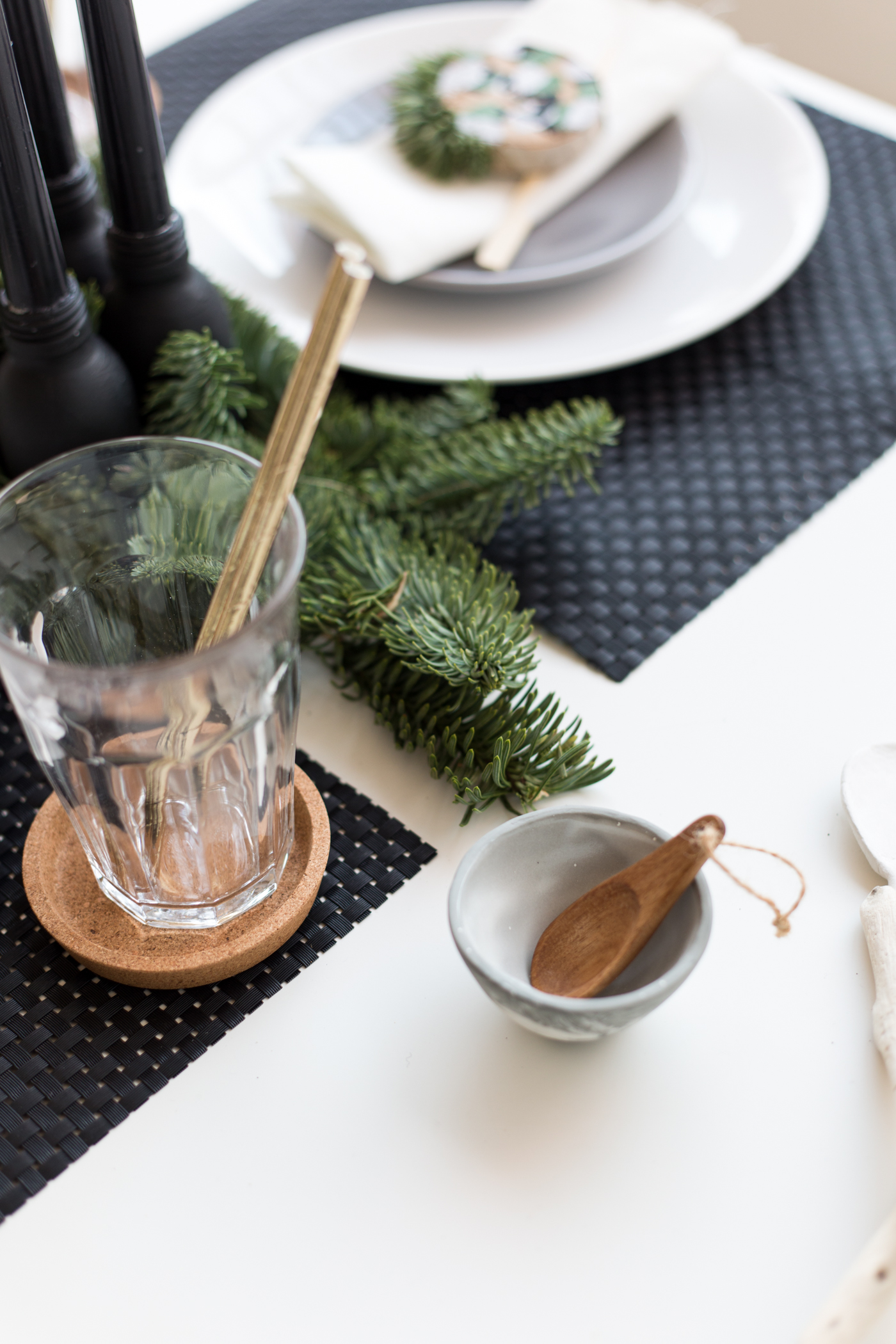 DIY Birch Wood Slice Name Card Table Settings | @fallfordiy