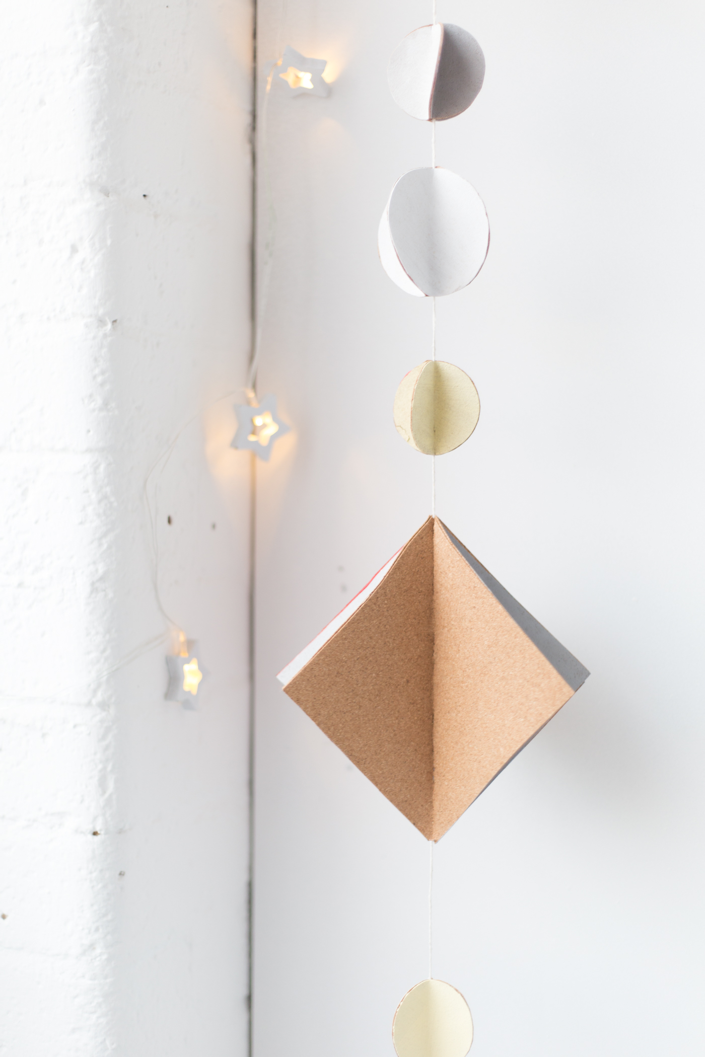 DIY Cork Christmas Hanging Garland