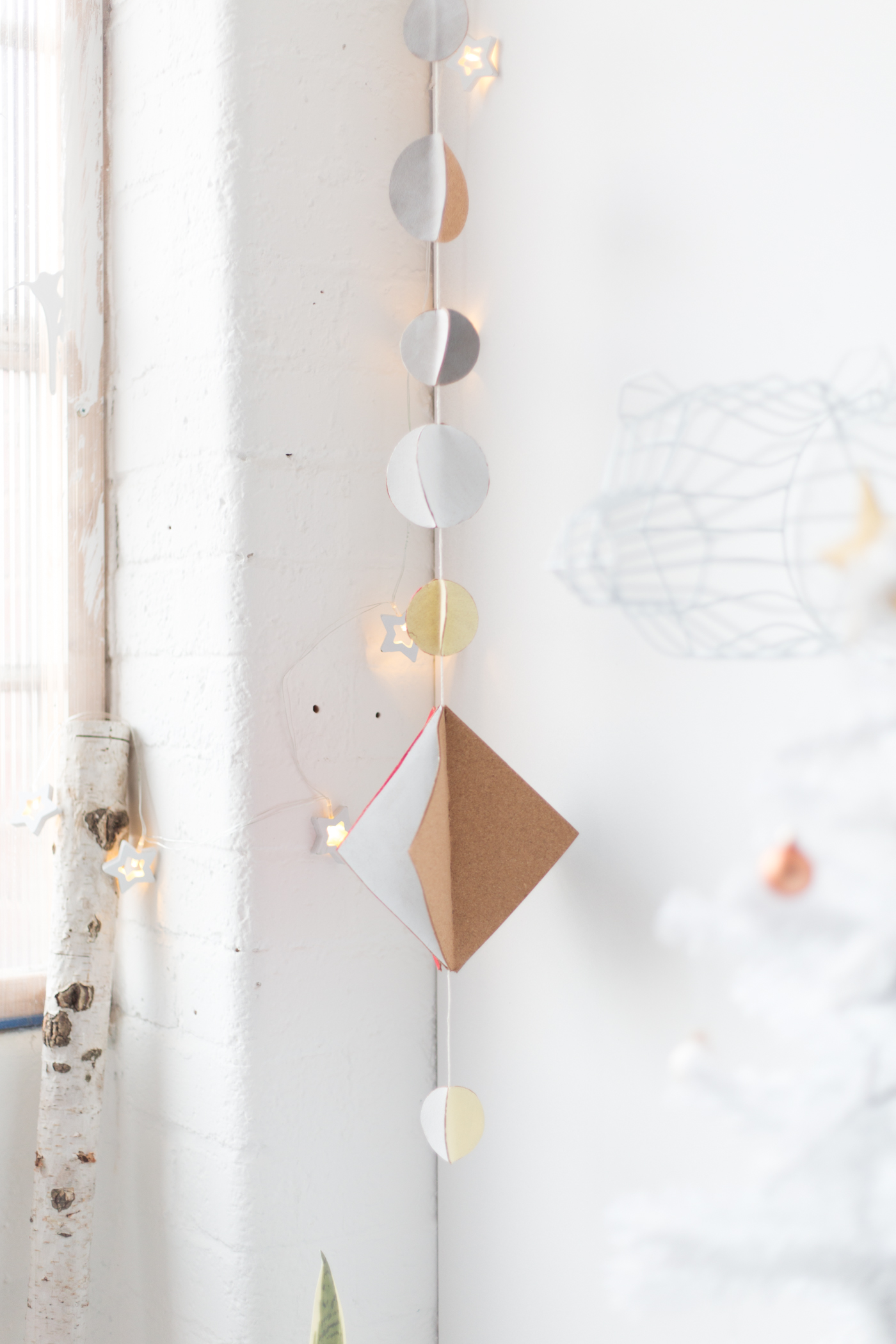 DIY Cork Christmas Hanging Garland