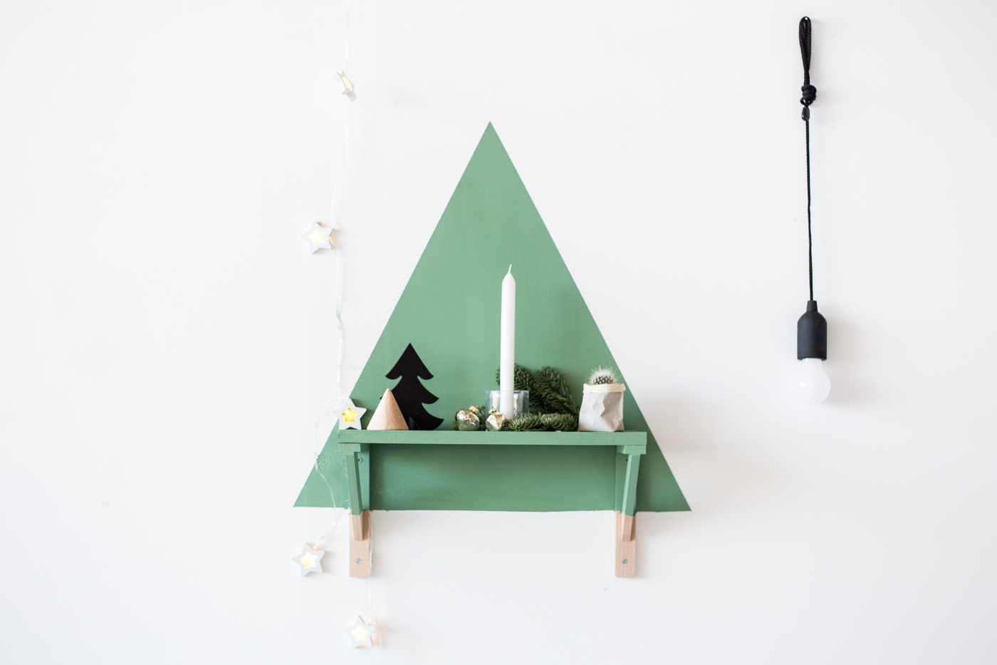 diy-painted-christmas-tree-shelf-with-dulux-fallfordiy-1