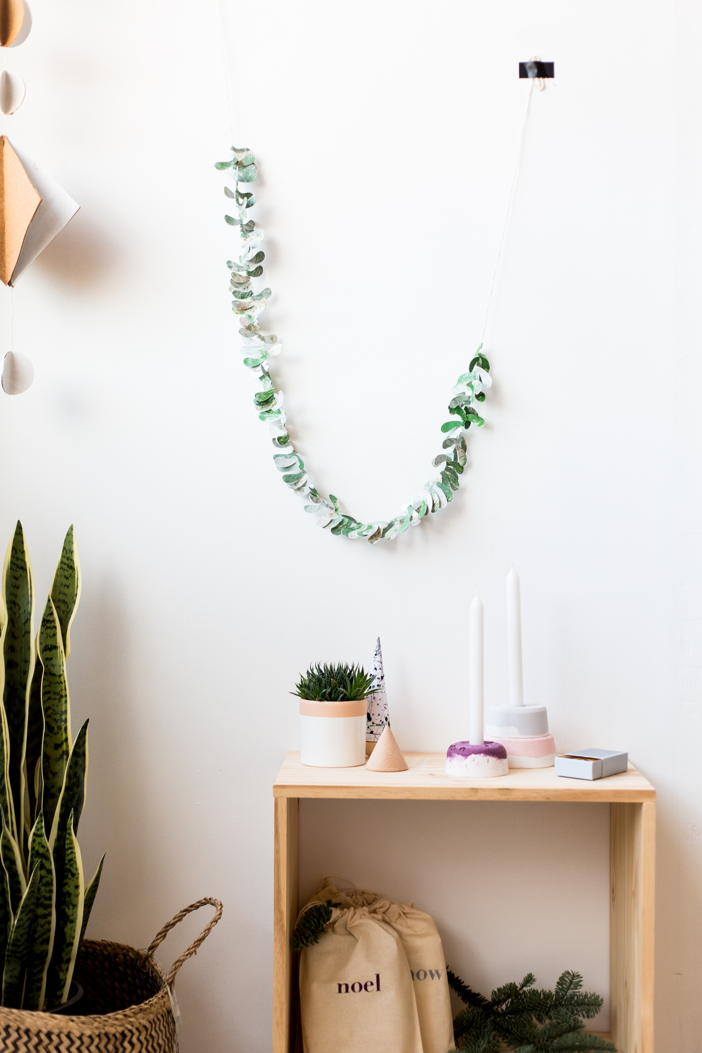 diy-paper-leaf-garland-with-dulux-fallfordiy-3