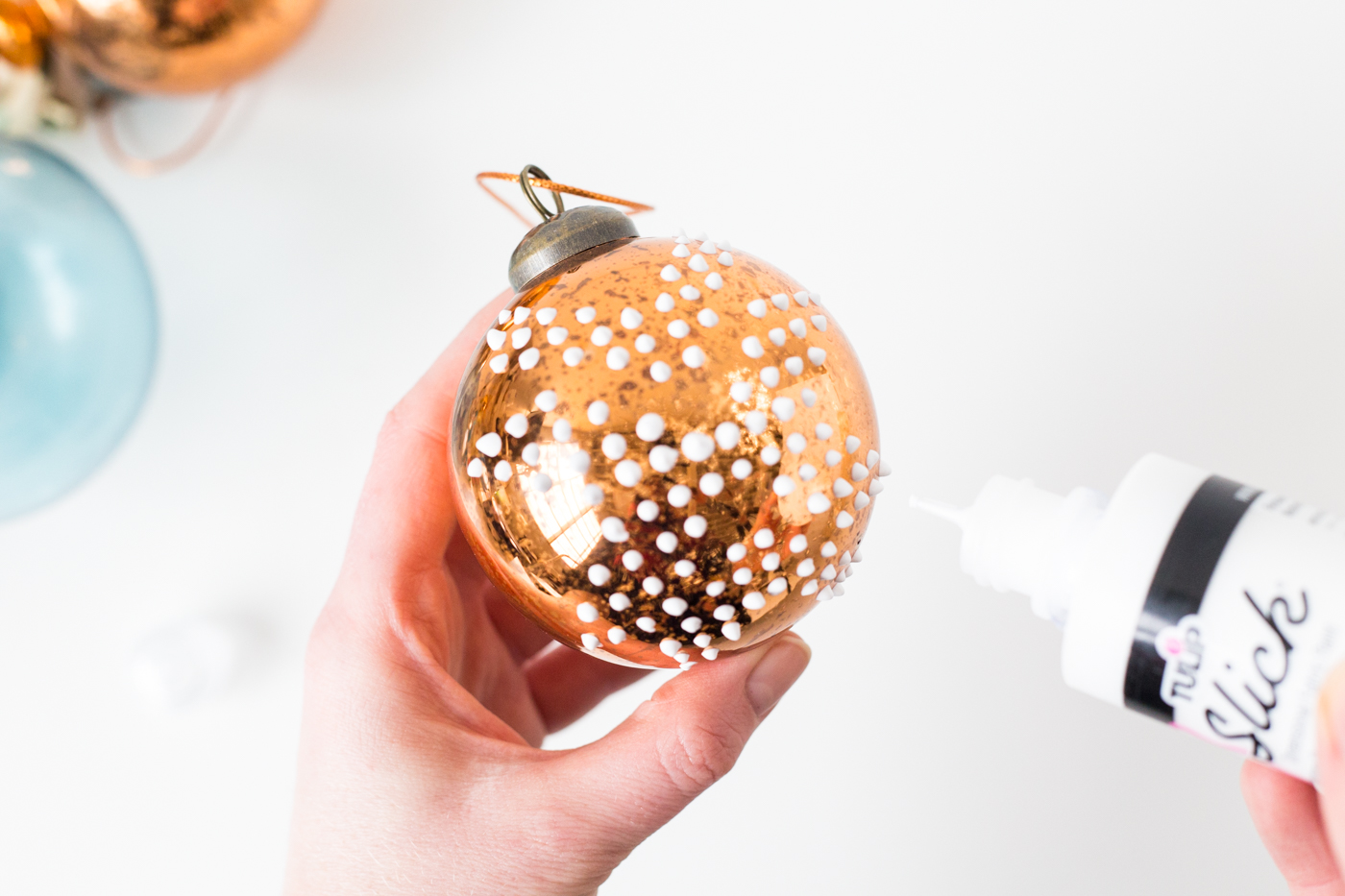 diy-puffy-paint-bauble-tutorial-with-dulux-fallfordiy-3