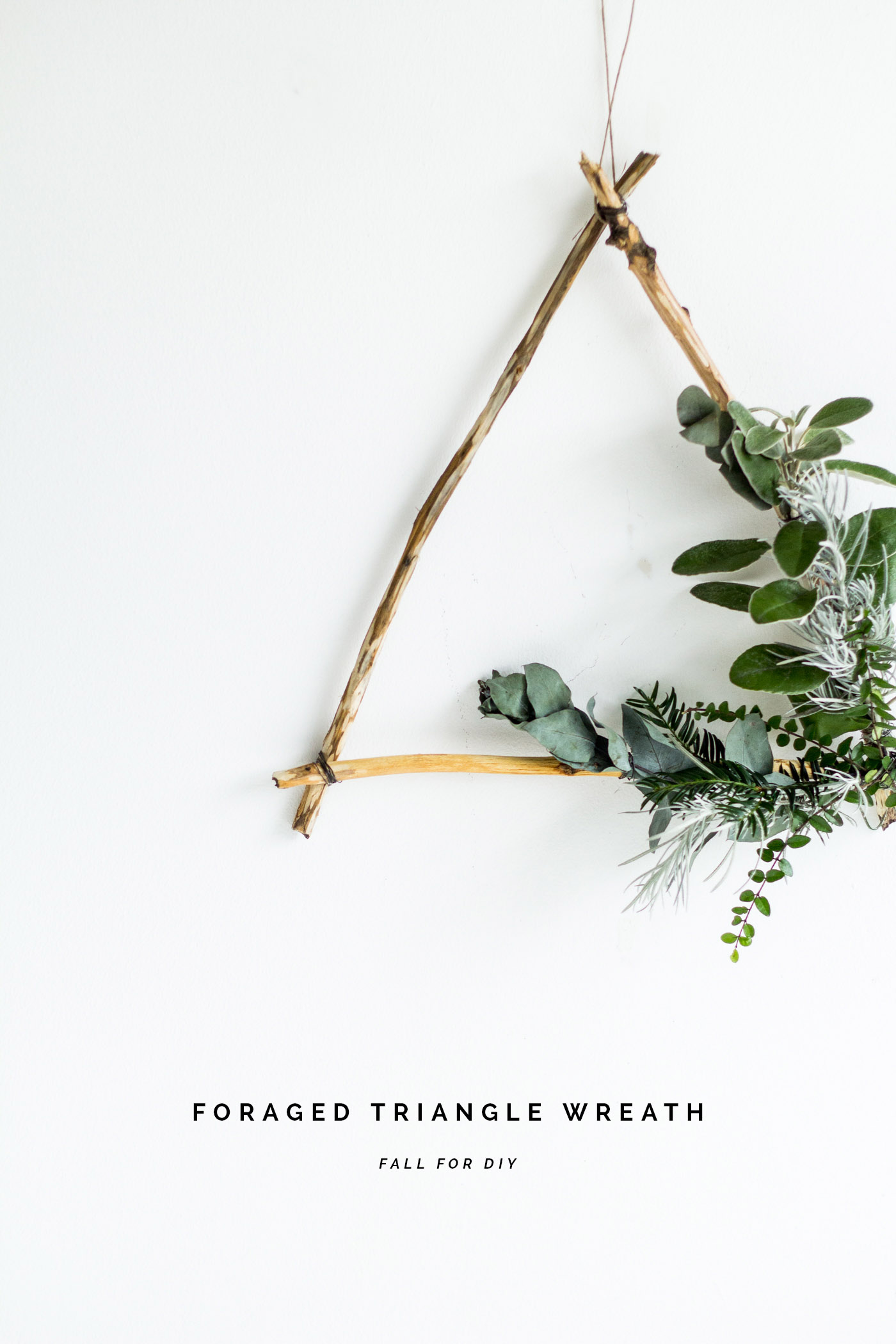 DIY Foraged Triangle Wreath tutorial | @fallfordiy