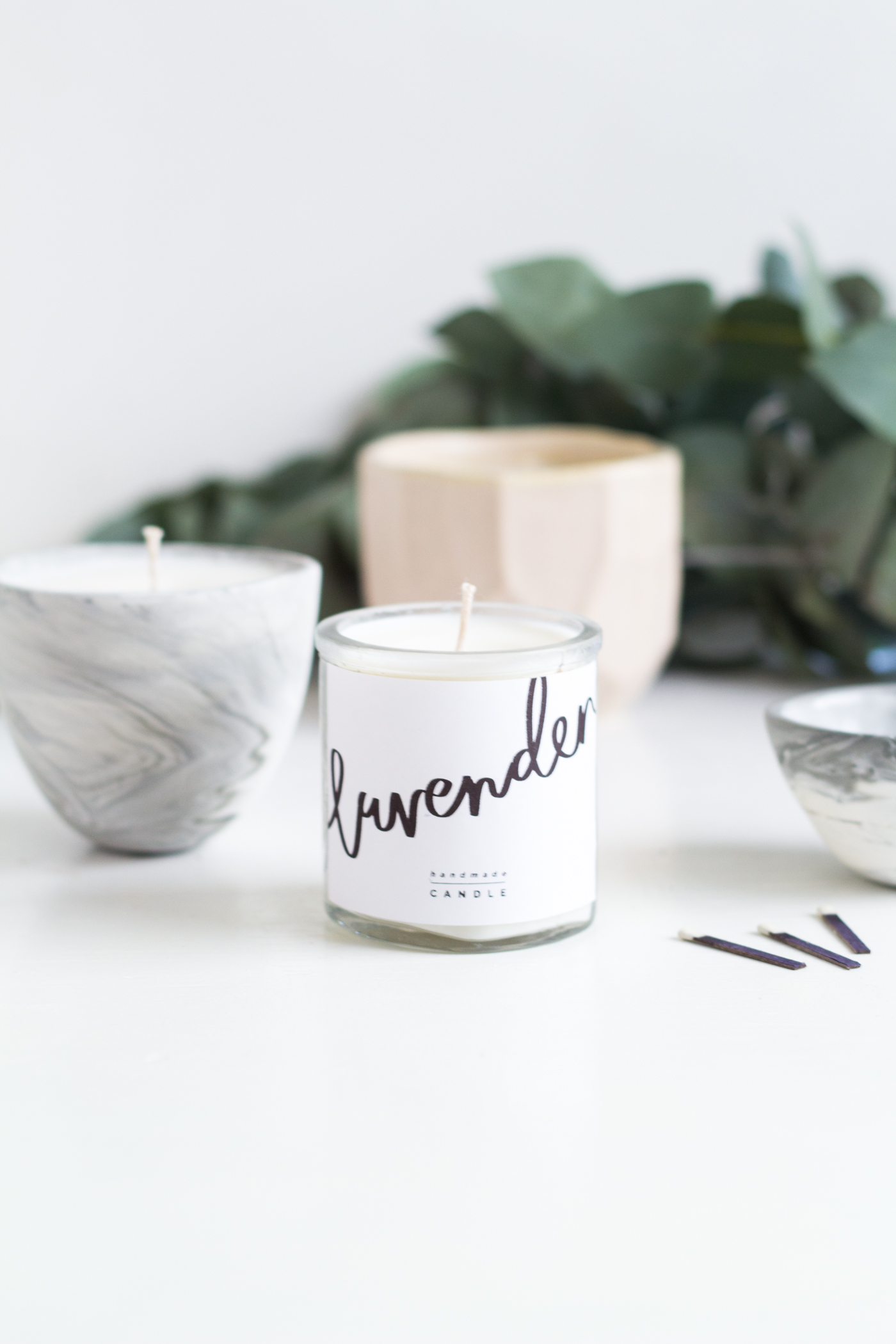 DIY Scented Candle Gifts & Free Printables | @fallfordiy