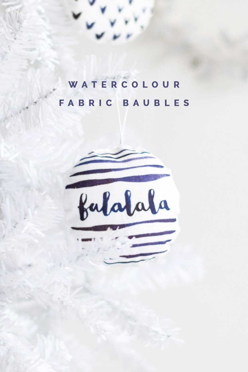 DIY Watercolour Printed Fabric Bauble Christmas Decorations | @fallfordiy