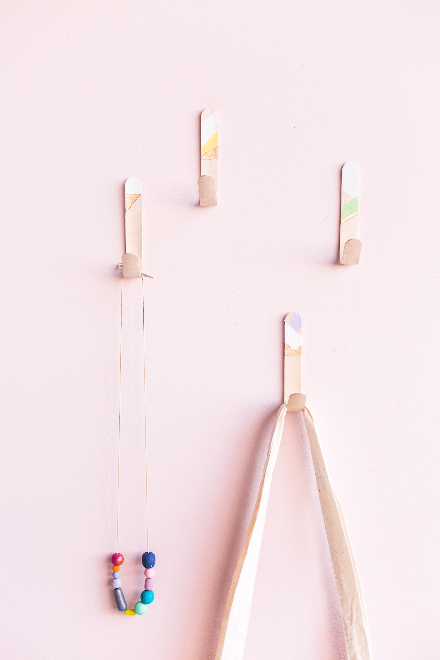 DIY Lollipop Stick Hooks tutorial | @fallfordiy