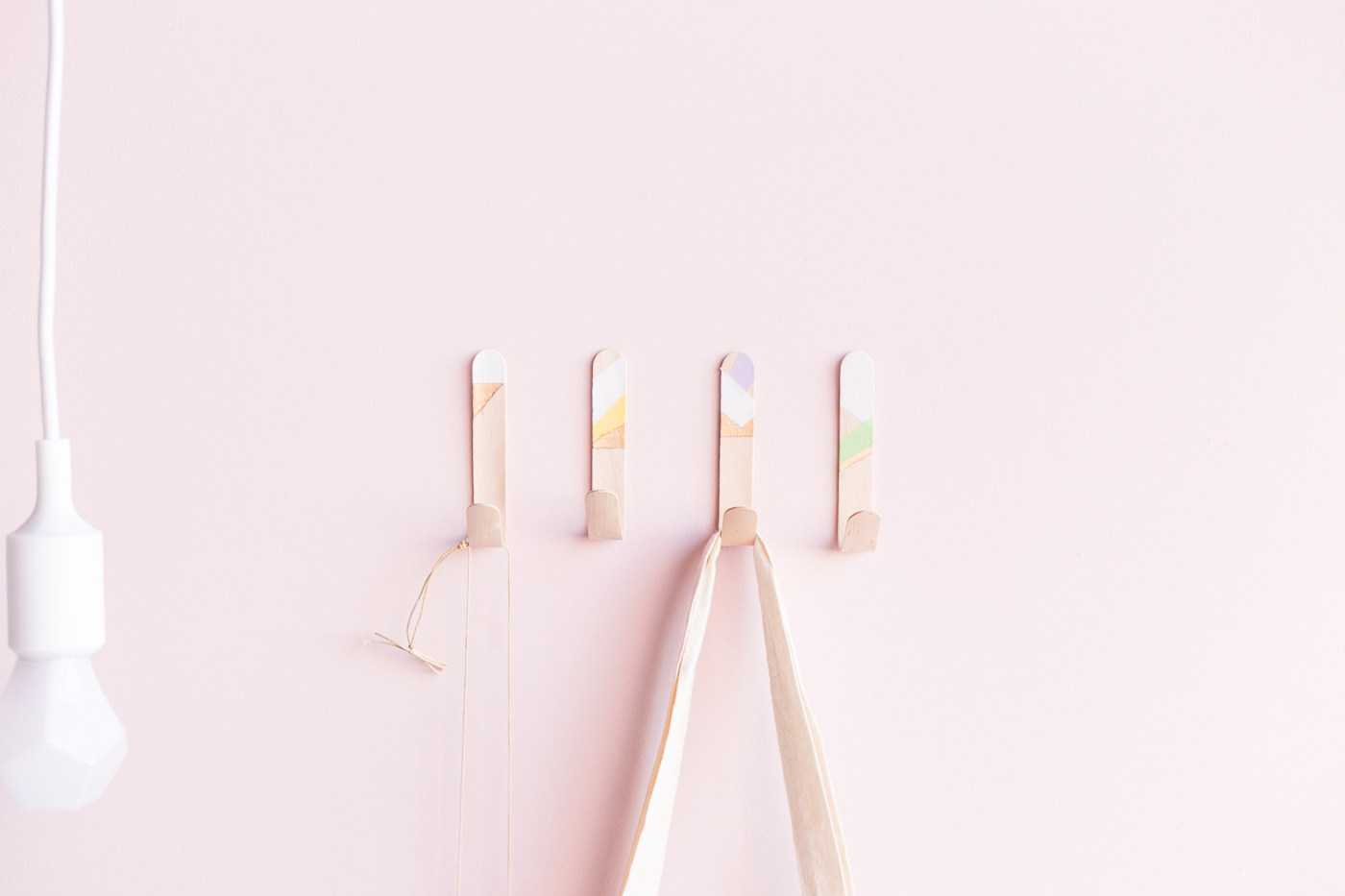 DIY Lollipop Stick Hooks tutorial | @fallfordiy