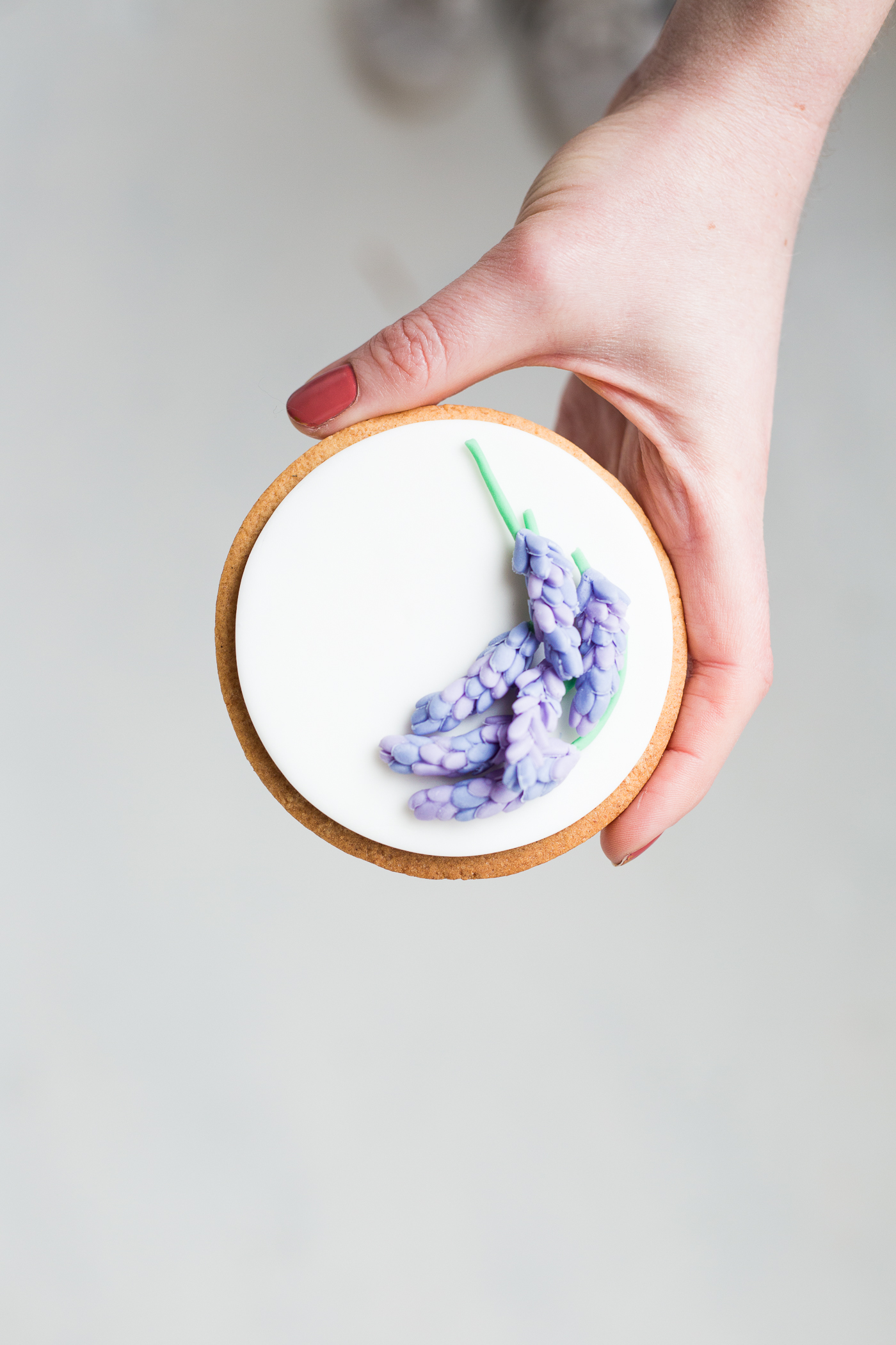 DIY Sugar Lavender Bloom Cookie Toppers | @fallfordiy-37
