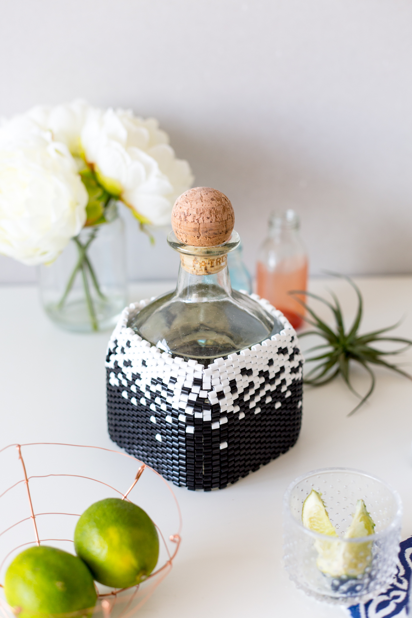 diy-beaded-bottle-cover-in-peyote-stitch-with-tutorial-fallfordiy-8