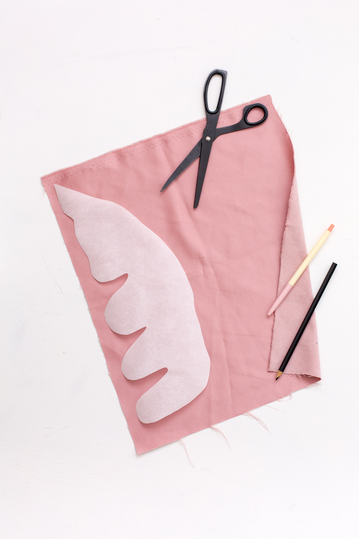 DIY applique fabric canvas | @fallfordiy