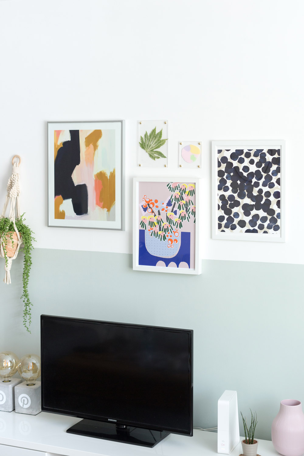 DIY No Drilling Perspex Picture Frames Made Easy with Sugru | @fallfordiy