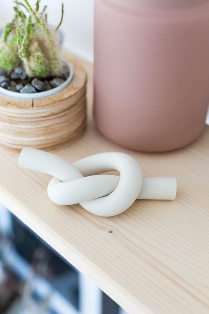 DIY Polymer Clay Knot Paperweight | @fallfordiy
