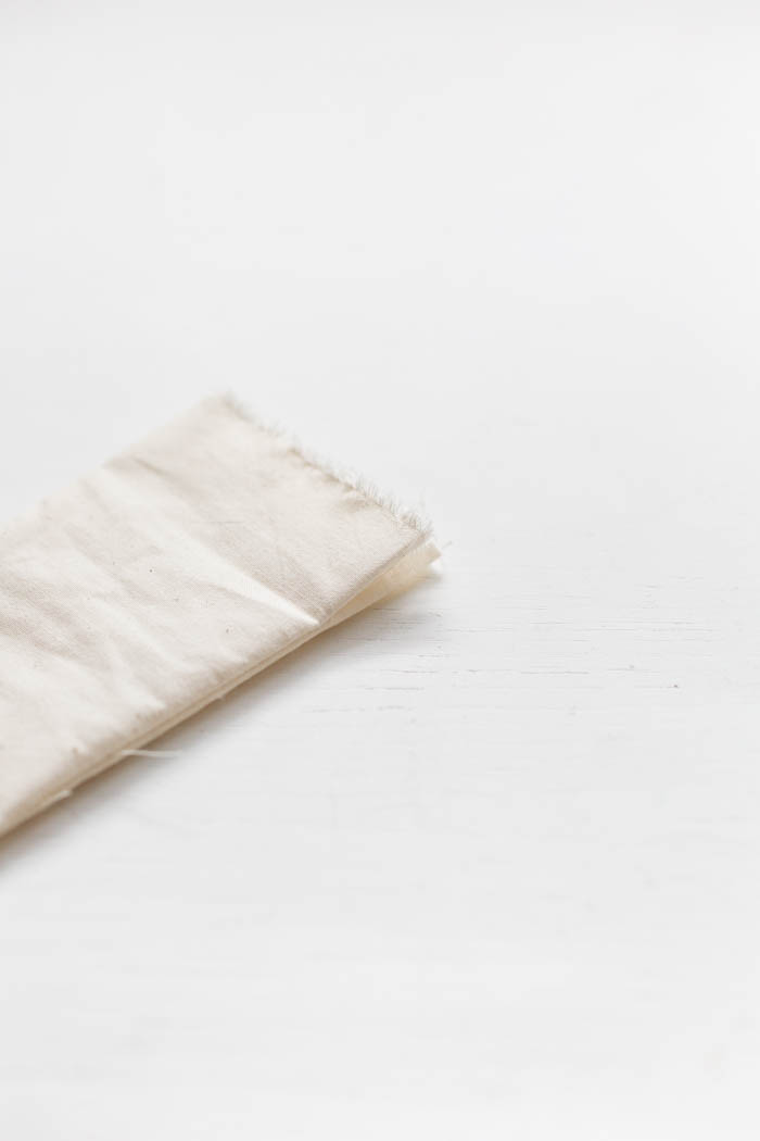 DIY Quickest Fabric Drawstring Bag | @fallfordiy