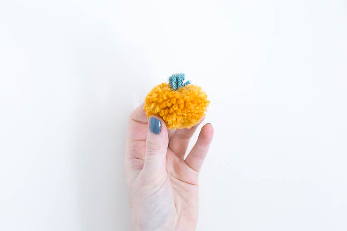 DIY Halloween Pumpkin Pom Pom Earrings | @fallfordiy