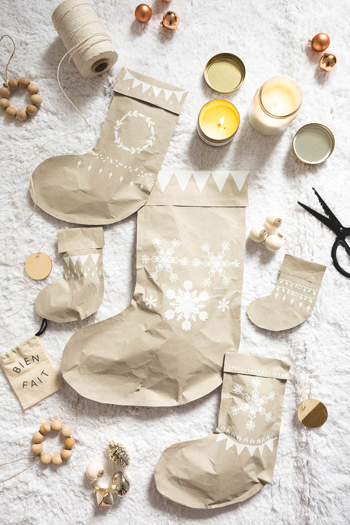 DIY Stocking Gift Wrap | @fallfordiy