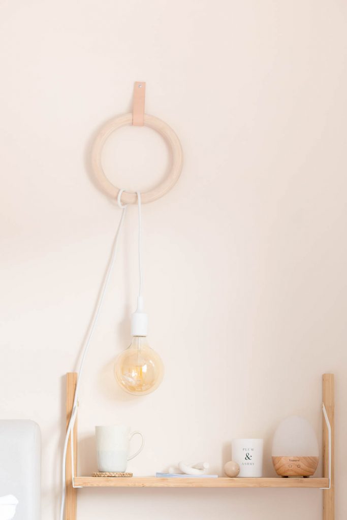 DIY Gym Ring Hanging Lamp | @fallfordiy