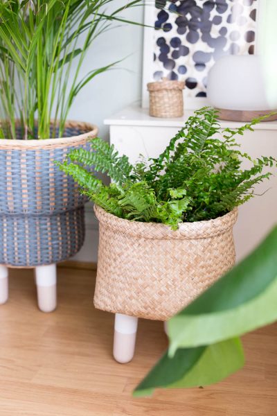 DIY Legged Basket Planter | @fallfordiy