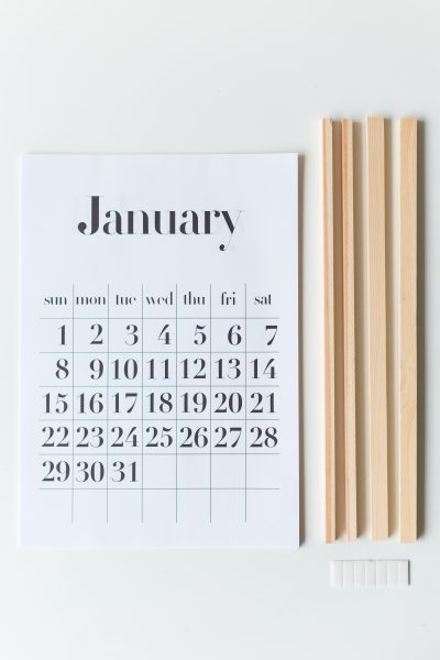 DIY Calendar Wall Stand & Free A4/A3 Printable Calendar