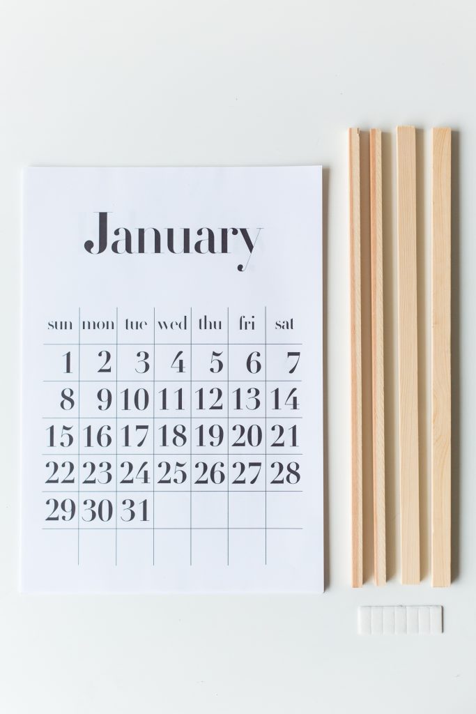 DIY Calendar Wall Stand & Free A4/A3 Printable Calendar