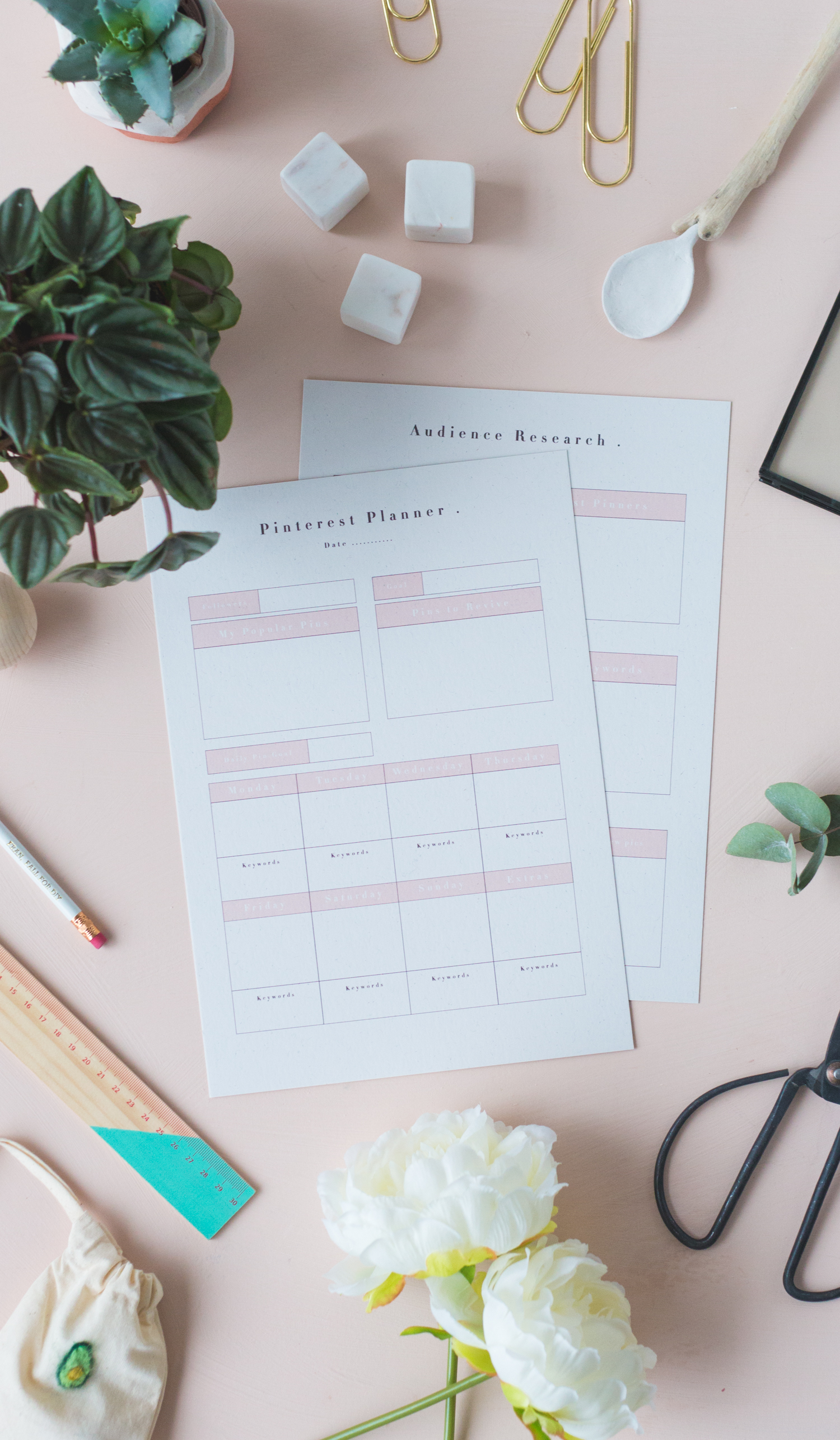 Free Printable Social Media Pinterest Planners | Fall For DIY