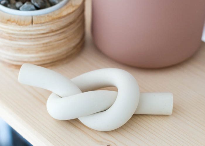 DIY Polymer Clay Knot Paperweight | @fallfordiy